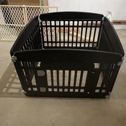 For Sale Microondas And Gates Corrals For Pets Excellent Condition 