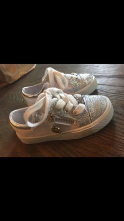 Michael Kors Toddler Kids tennis shoes sneakers Size 8