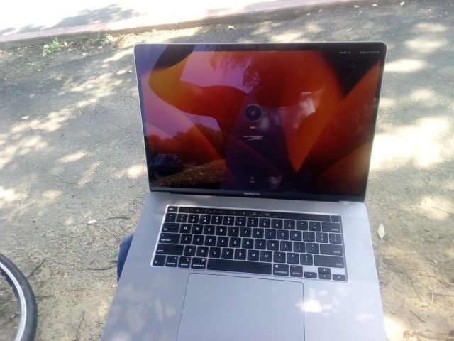 Mac Book Pro