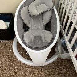 Munchkin Bluetooth Swing