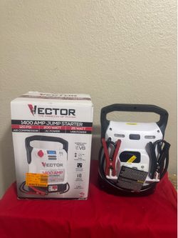 Cargador de pila en color blanco tiene varias funciones tengo 2 $100 cada uno