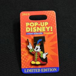 Pop Up Disney Mickey I Letter Pin