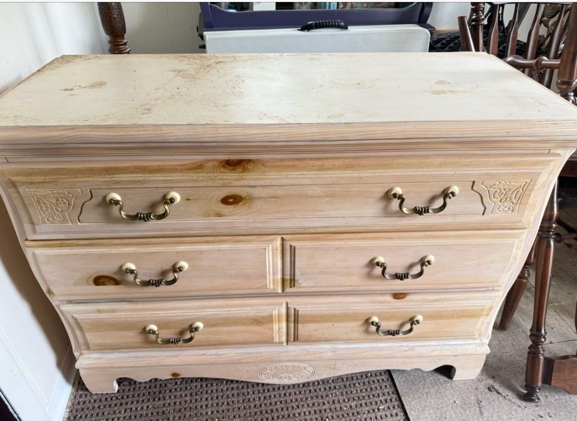Dresser