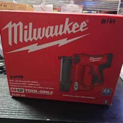 Milwaukee M12 Pin Nailer