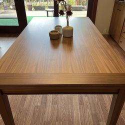 Extendable Dining Table 