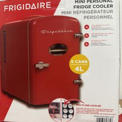 FRIGIDAIRE -MINI PERSONAL FRIDGE COOLER For 6 Cans 