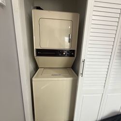 Stacked Washer dryer