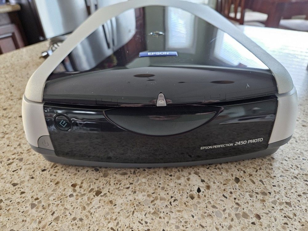 EPSON Perfection 2450 Photo Scanner