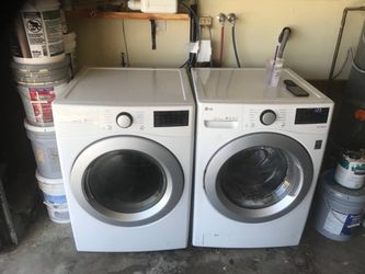 Lg washer and gas dryer wm3500 & dlg3500 good working condition.