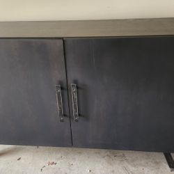 T v stand