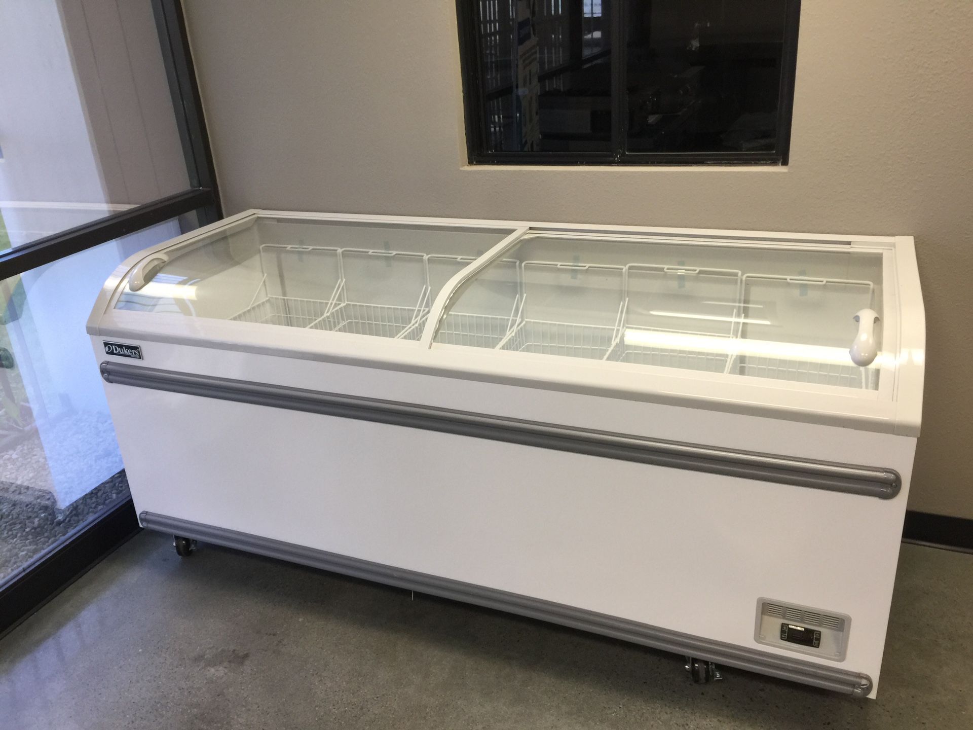80” Supermarket Chest Freezer