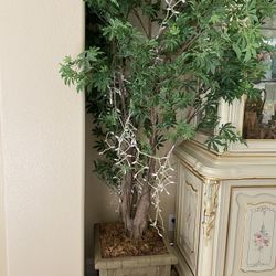 Artificial Tree With Pot. 
