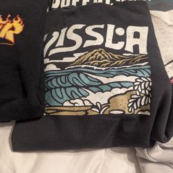 LARGE ASSORTMENT OF LONG SLEEVE TEES / SWEAT SHIRTS 