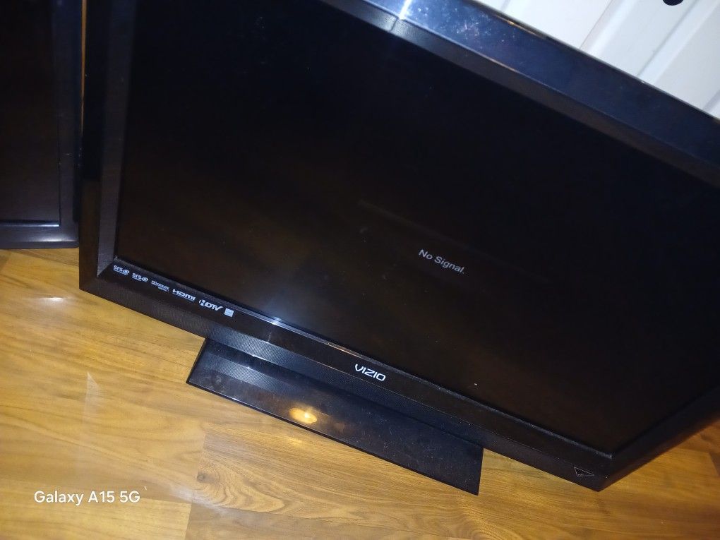 Vizio E321VL television