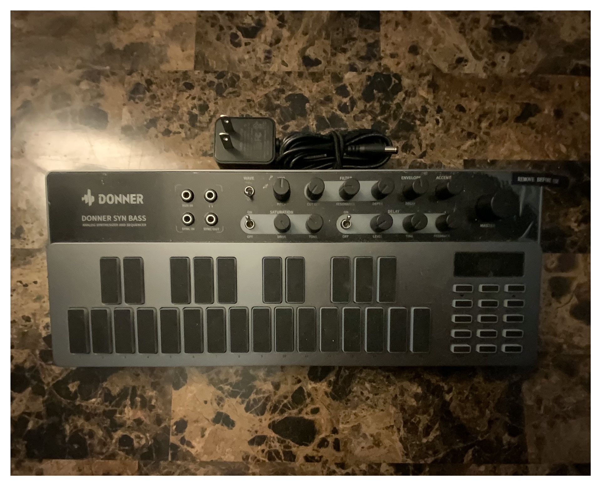 Donner B1 Analog Synthesizer