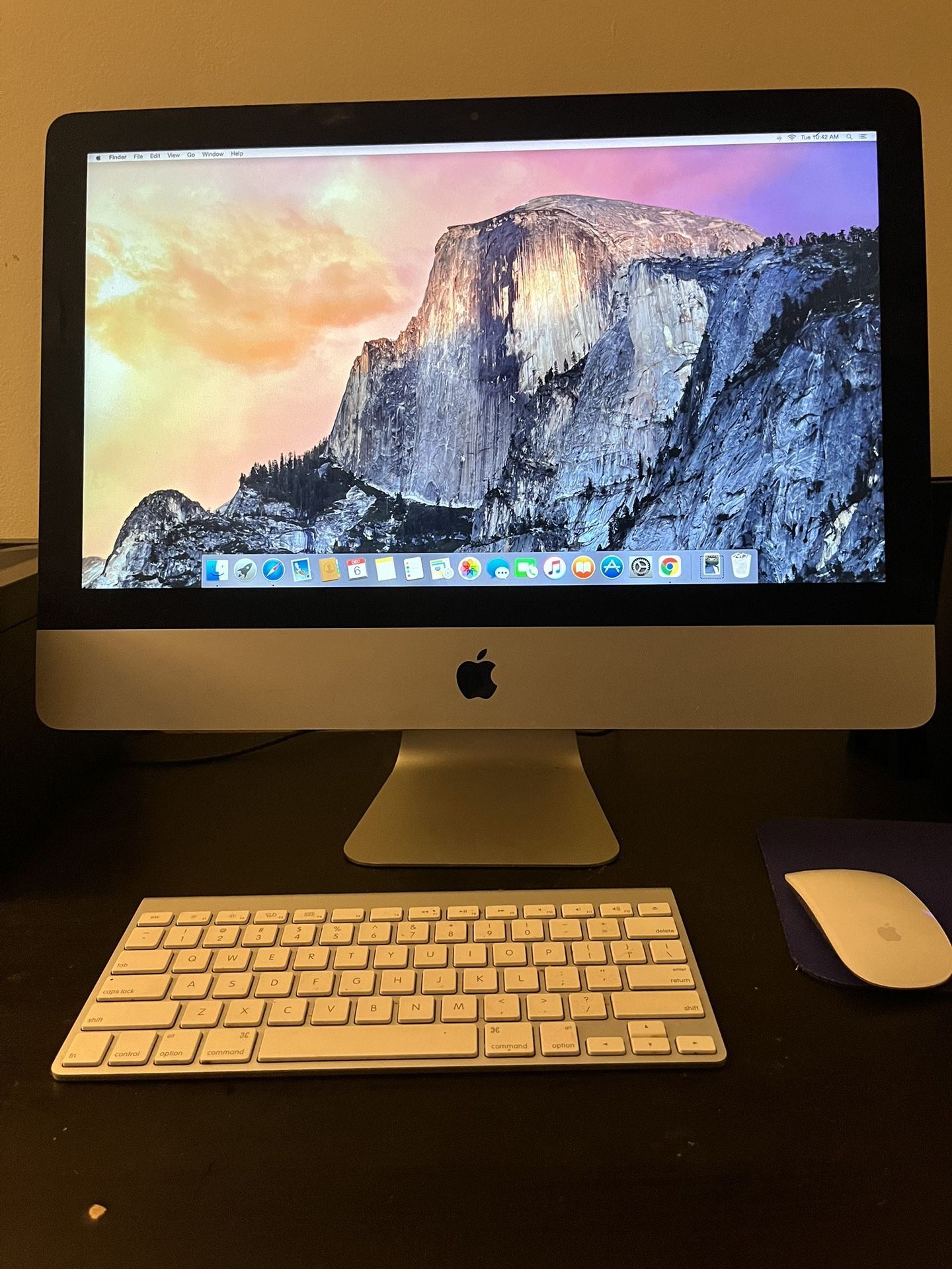 Apple Desktop Computer 