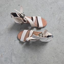 Size 8 Sandle/heals