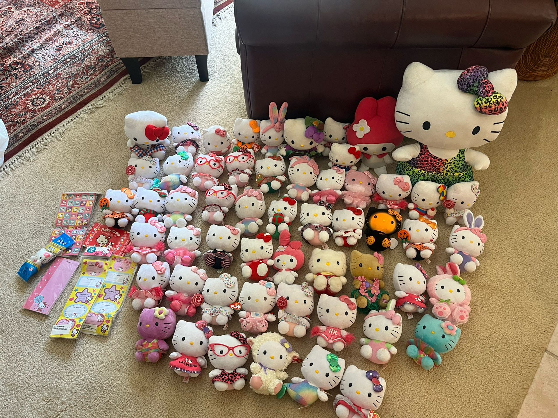 Huge Lot Hello Kitty Sanrio Stuffed Animal Set!