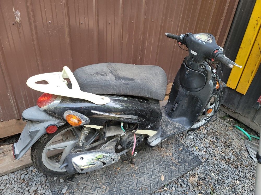 Kymco Scooter People150