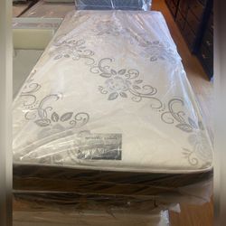 Twin size mattress / Colchon individual