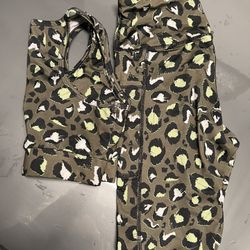 Adrienne Vittadini Great Working Out Cloths Small 