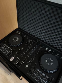 Pioneer DJ - DDJ FLX-4 w/ Carry Case