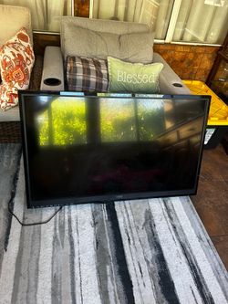 Vizio Tv 52 inch