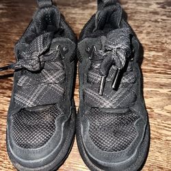 UGG Black Lowmel Kids Boots Sz 13 