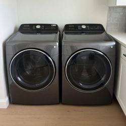 Jumbo Samsung Washer and Dryer Set - Gas - Like New - Brentwood, CA