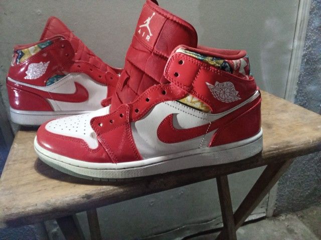 Size 8.5 AIR JORDAN