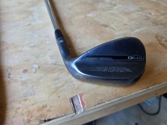 Titleist vokey SM10  50° wedge