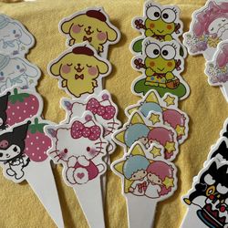 Hello Kitty Cupcake Toppers