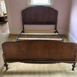 Full Size Antique Bed