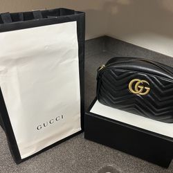 Gucci Marmont Small  Bag