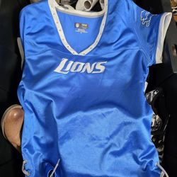 Women's NFL Lions Jersey 
Size Medium 
