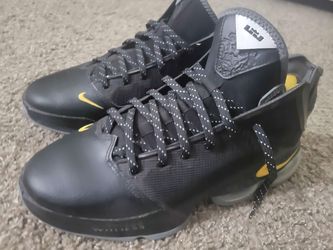 Nike LeBron 19 Low "Witness" Black/University Gold size 13