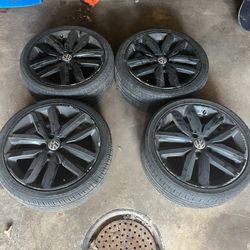 Black Volkswagen Rims