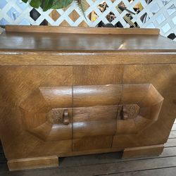 Beautiful Side Board For Sale $60