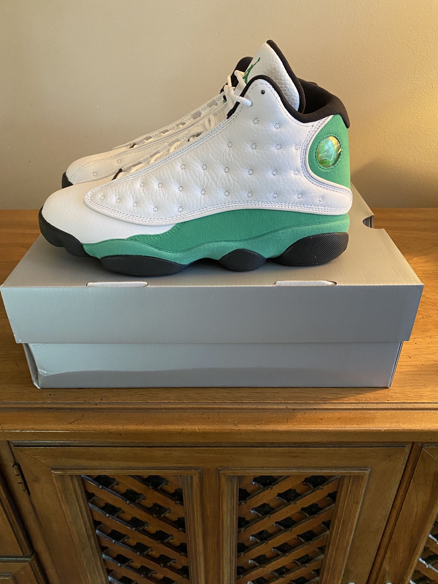 Air Jordan 13 Lucky Green Size 8 Mens Brand New Dead Stock