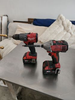 Drill impact and 2 battery