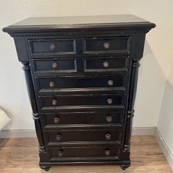 Solid Wood 7-Drawer Dresser – Mahogany Brown