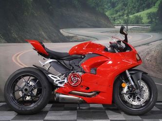 2023 Ducati Panigale V2 Ducati Red