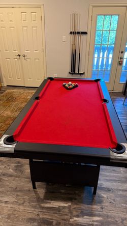 Small pool table