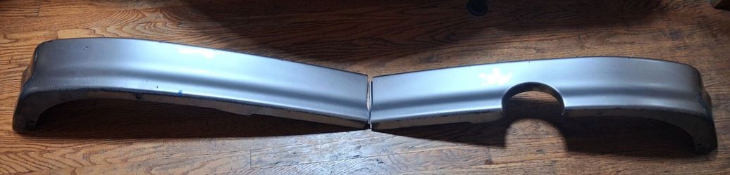 2004-2006 Scion xb rear bumper cover left and right lower trim molding