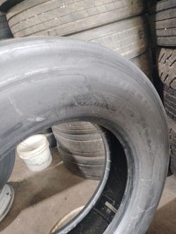 1 Michelin 295/75/22.5