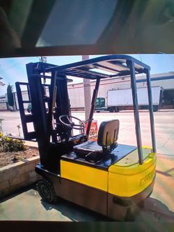 Forklift electric