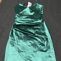 NWT Shinny Green Emerald Dress