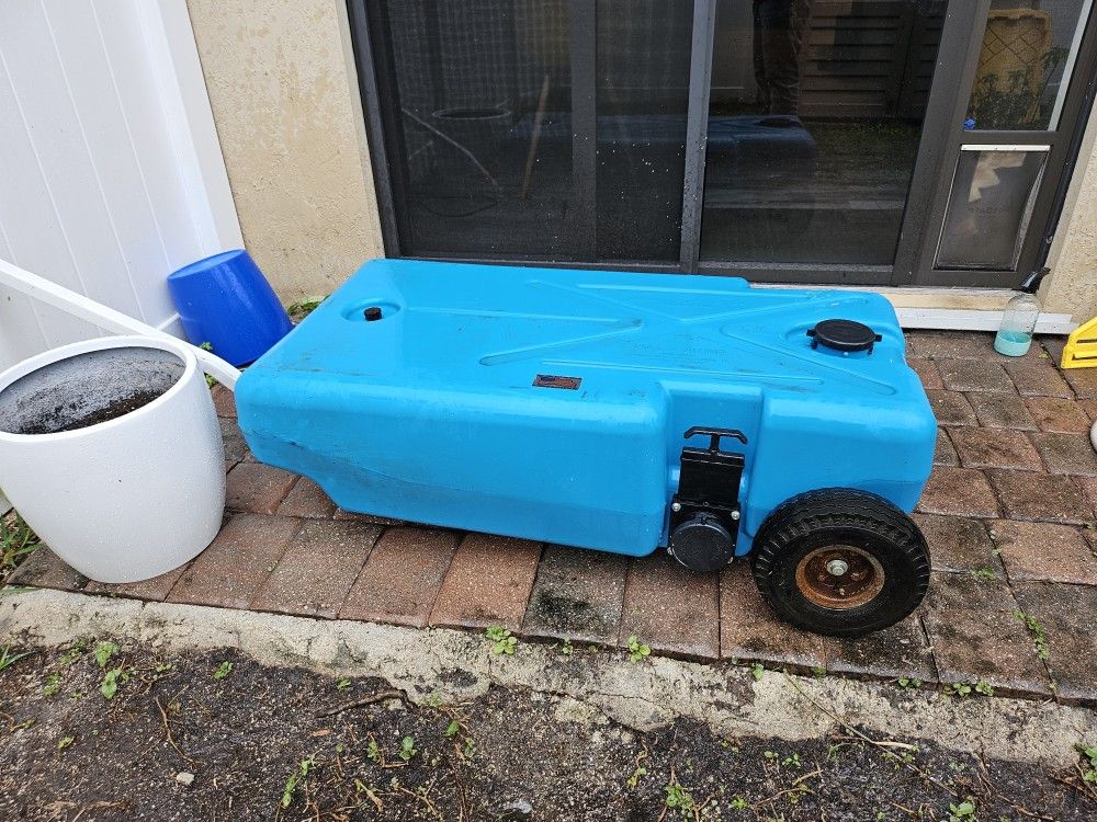 Portable Water Tank