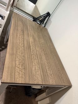 Wood Grain Dinner table