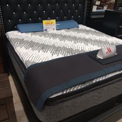 *Weekend Special!!!*---Charming Queen Black Leather Gel Bed Frames---Now $299!!!---Delivery Available👌